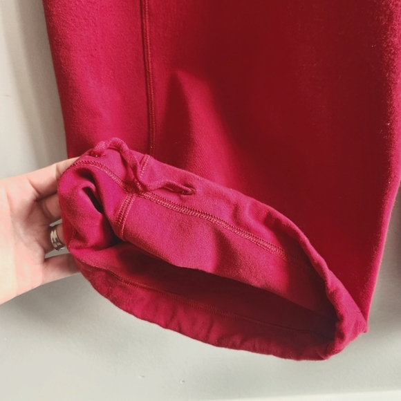 Lululemon Stillness Red Pants Wide Baggy Joggers Sweats Roll Down Waist Size 8 - Picture 6 of 16
